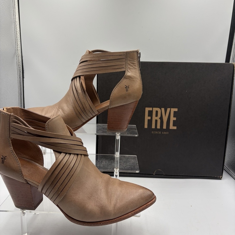 Frye Boho Cowgirl Bootie Light Brown leather Zipper Back pointed toe western 8M